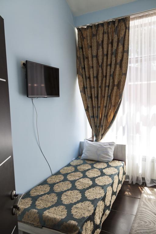 Tiflis Otel Almatı Oda fotoğraf